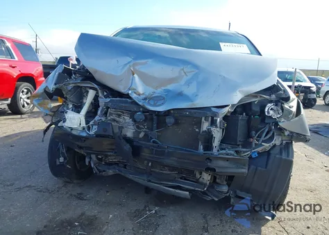 2011 Toyota Sienna Le V6 z USA, uszkodzony, nr VIN 5TDKK3DC0BS064967